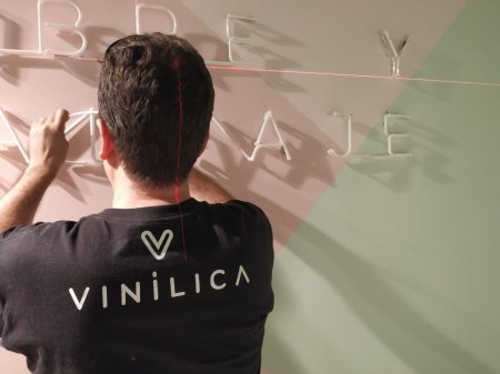 montaje-de-neon-de-vidrio